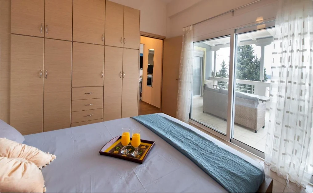 Bedroom with terrace access